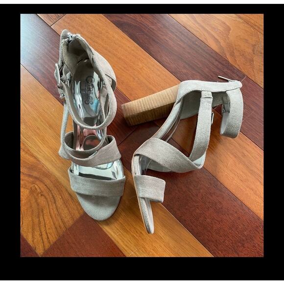 CARLOS SANTANA Women's Laura Strappy Heeled Sandals 8M Tan Suede Fabric - Picture 3 of 11